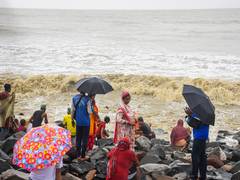 
      
      Cyclone Shakhti weakens, moves west-southwest over Arabian Sea
      
      