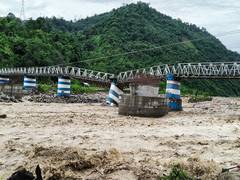 
      
      WB: 18 dead in Darjeeling, CM Mamata to visit rain-hit areas
      
      