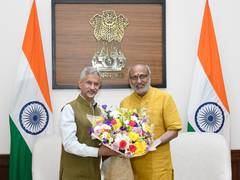 
      
      Jaishankar discusses foreign policy priorities with Vice Prez
      
      