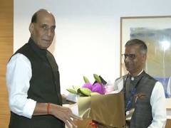 
      
      Singh in Sydney to boost defence ties
      
      