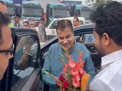 
      
      Gadkari inaugurates India's first commercial EV truck battery
      
      
