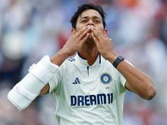 
      
      India reach 318/2 against West Indies at stumps (Day 1)
      
      