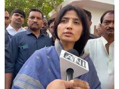 
      
      SP MP Dimple Yadav condemns Durgapur Gangrape case
      
      