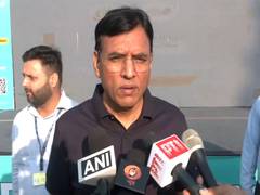 
      
      'Sunday on Cycle' gives message of 'Fit India' to the...
      
      