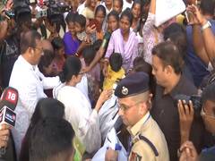 
      
      West Bengal CM Mamata Banerjee meets flood-victims in Hasimara
      
      