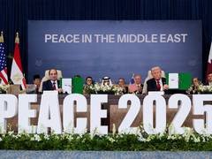 
      
      Congress slams PM Modi govt after Trump calls Pakistan Army Chief
      
      