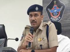 
      
      AP: Guntur Police hands over 250 recovered mobile phones
      
      