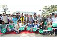
      
      Himachal CM flags off 18 e-taxis
      
      