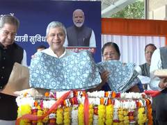 
      
      Railway Minister Ashwini Vaishnaw inaugurates new platforms,
      
      