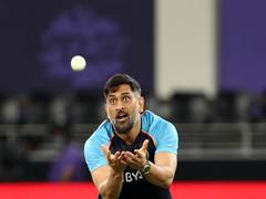 
      
      Dhoni as captain, wicketkeeper was above everyone else: Parthiv 
      
      