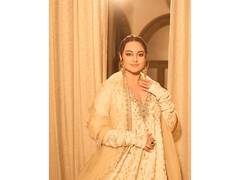 
      
      Sonakshi Sinha hilariously responds to pregnancy rumours
      
      