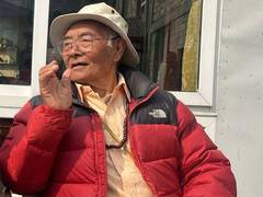 
      
      Last surviving member of 1953 Everest expedition dies at 92
      
      