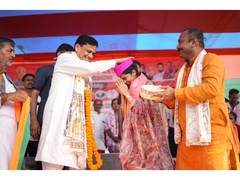 
      
      Maithili Thakur files nomination from Alinagar constituency
      
      