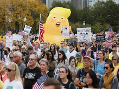 
      
      US: Nationwide ‘No Kings’ protests target Trump administration
      
      
