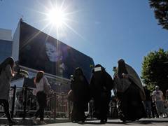 
      
      Portugal approves bill banning face veils
      
      