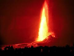 
      
      Hawaii's Kilauea volcano starts shooting new fountains of lava in
      
      