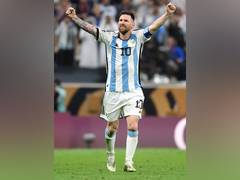 
      
      Messi mania: Argentine superstar wins 1st MLS Golden Boot
      
      