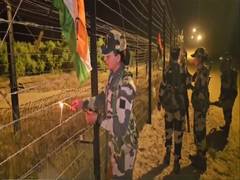 
      
      BSF celebrates Diwali by lighting candles along Indo-Pak border
      
      