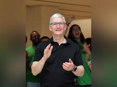 
      
      Apple CEO Tim Cook extends Diwali greetings with iPhone picture
      
      