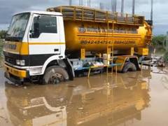 
      
      Tamil Nadu: Heavy rain causes severe waterlogging in Thoothukudi
      
      