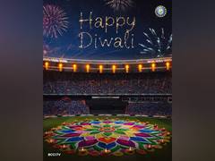 
      
      BCCI, Gambhir, Laxman, Pathan wish fans a 