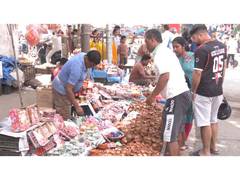 
      
      People throng Guwahati markets to buy banana plants, bamboo stick
      
      