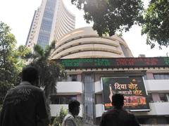
      
      Markets close higher on strong bank earnings
      
      