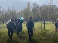 
      
      J-K: Indian Army extends help to fire-hit family in Tangmarg
      
      