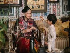 
      
       Sonam Kapoor celebrates Diwali with Anand Ahuja and son 
      
      