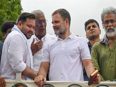 
      
      Bihar polls: RJD announces 143 candidates, JMM exits polls
      
      