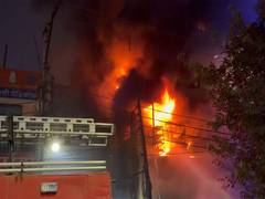 
      
      Haryana: Fire breaks out at showroom in Gurugram
      
      