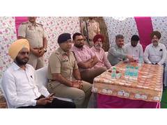 
      
      Gurdaspur officials visit Sohal village to prevent stubble burnin
      
      
