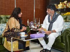 
      
      Biocon chief Kiran Mazumdar-Shaw meets DK Shivakumar
      
      
