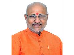 
      
      Radhakrishnan visits various sections of Rajya Sabha Secretariat
      
      