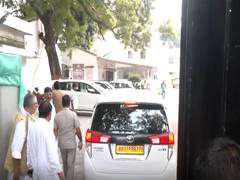 
      
      Ashok Gehlot reaches Tejashwi Yadav's residence in Patna
      
      