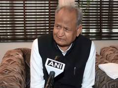 
      
      Ashok Gehlot defends Tejashwi Yadav as Oppn's CM face in Bihar
      
      