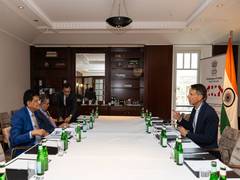 
      
      Piyush Goyal meets Airbus Chairman Rene Obermann
      
      
