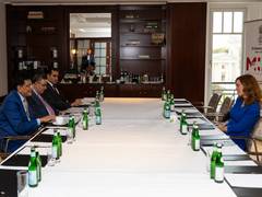 
      
      Piyush Goyal meets Siemens Energy executive to deepen collaborati
      
      