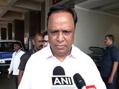 
      
      Ashish Shelar offers condolences to veteran actor Satish Shah