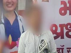 
      
      Satara doctor’s cousin demands SIT probe
      
      