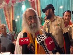
      
      Acharya Pramod Krishnam slams Tejashwi Yadav ahead of Bihar polls
      
      