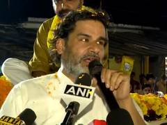 
      
      Prashant Kishor advises AIMIM chief to focus on Hyderabad
      
      