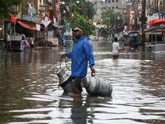 
      
      Lawmakers decry Pakistan’s ‘elite-first’ flood relief
      
      