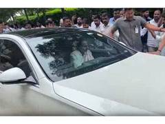 
      
      KCR pays respect to mortal remains of late brother-in-law
      
      