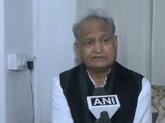 
      
      Ashok Gehlot hails Mahagathbandhan's manifesto
      
      