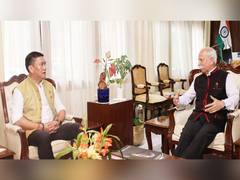 
      
      CM Pema Khandu calls on Arunachal Pradesh Governor
      
      