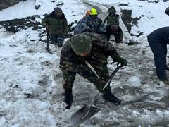 
      
      Nepali security forces rescue over 1,500 tourists from Himalayas 
      
      