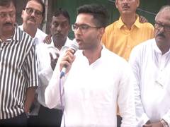 
      
      Bengal: Abhishek Banerjee slams CEC, Amit Shah over man's suicide
      
      