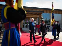 
      
      South Korea, US reach agreement on trade deal
      
      