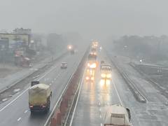 
      
      Rajasthan: Fog engulfs Dausa after overnight rain
      
      